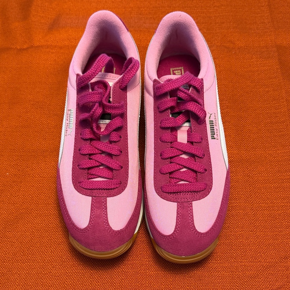 Puma Mauve & white junior size 6.5 - Picture 2 of 6